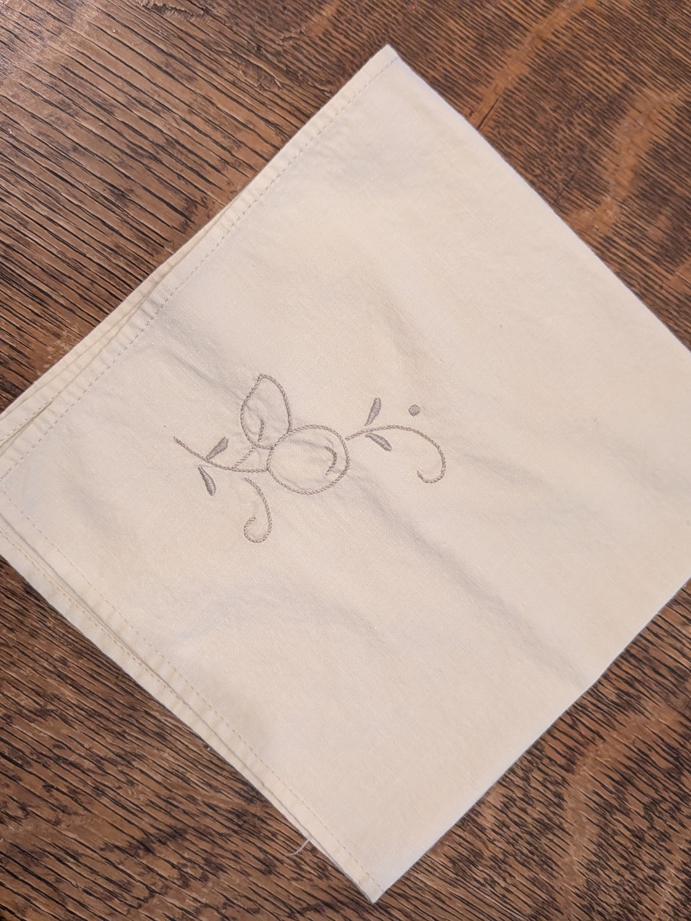 Vintage Embroidered Cream Linen Napkin with Floral Motif Set Of 7